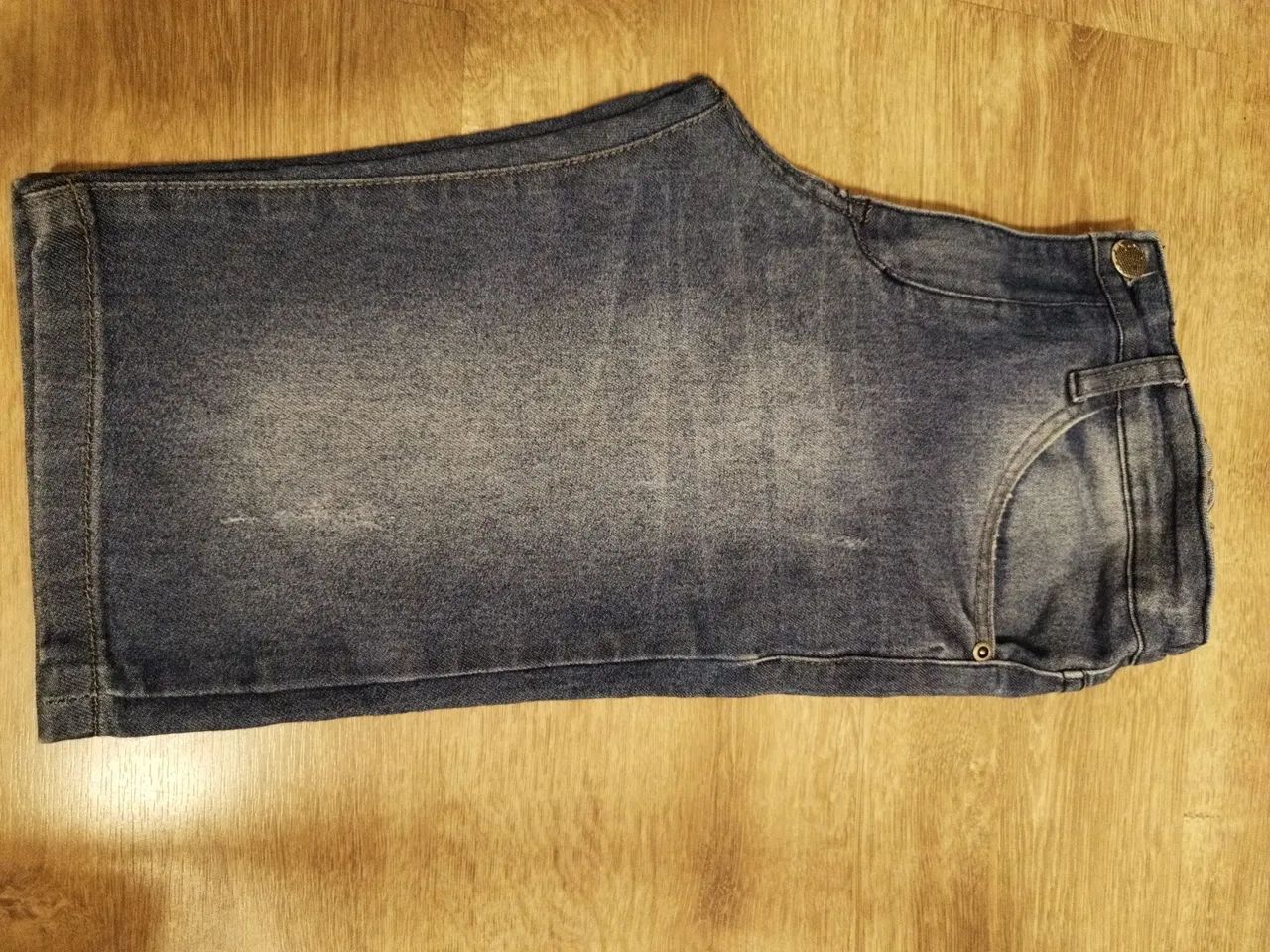 Bermuda jeans com elastano Tam 14.