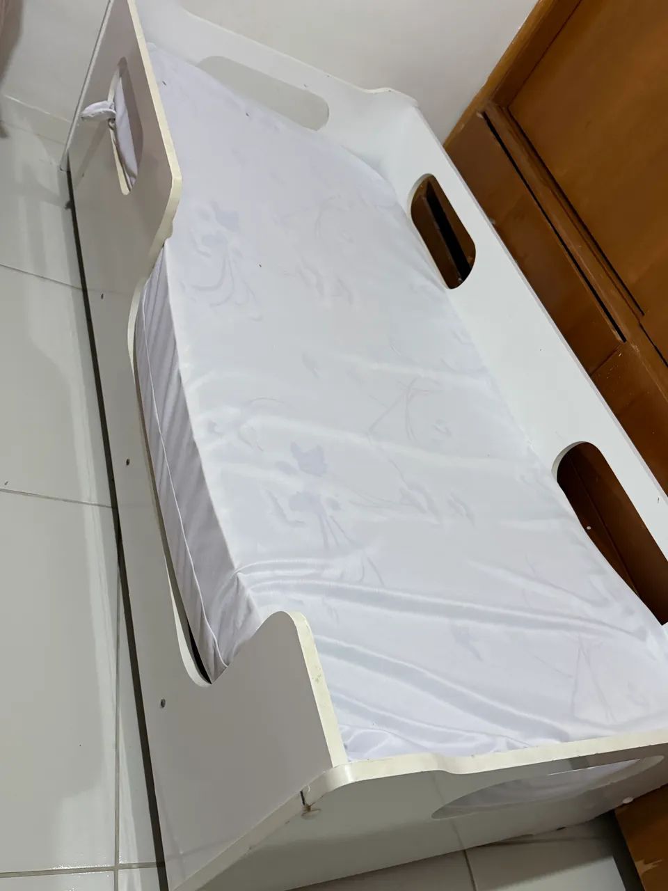 Cama infantil montessoriana 