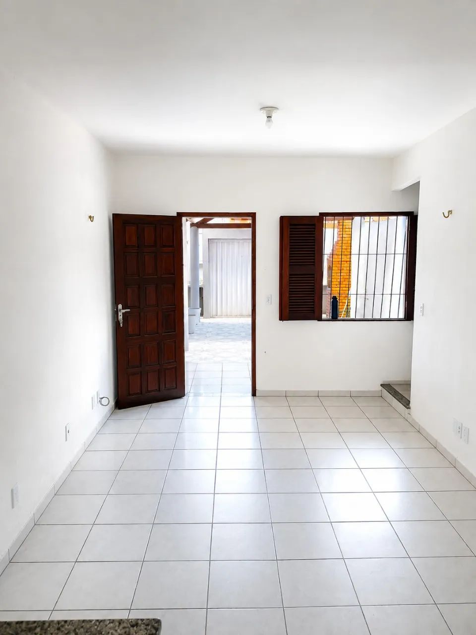 CASA SOLTA COM 3 QUARTOS, PROXIMO AVENIDA GODOFREDO MACIEL. - Foto 3