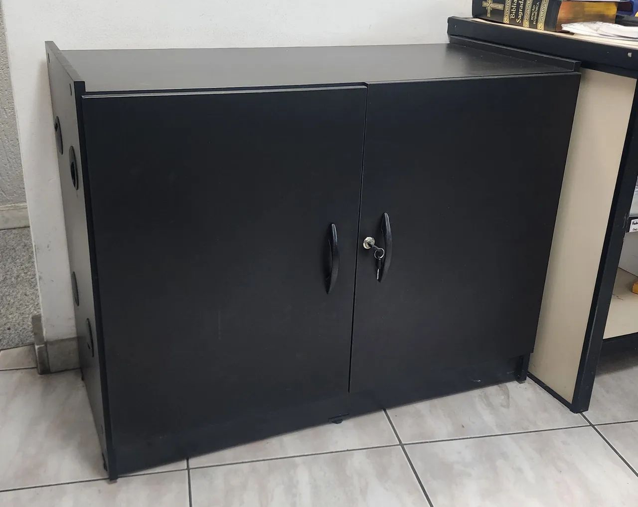 Armário de escritório com 2 portas