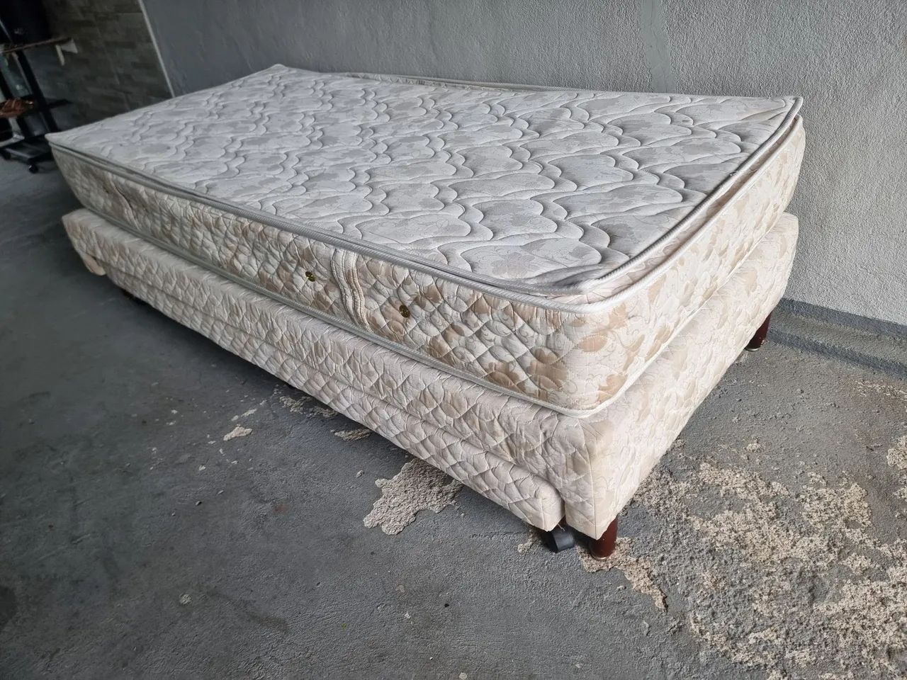 Cama de solteiro com auxiliar na partevde baixo  - Foto 2