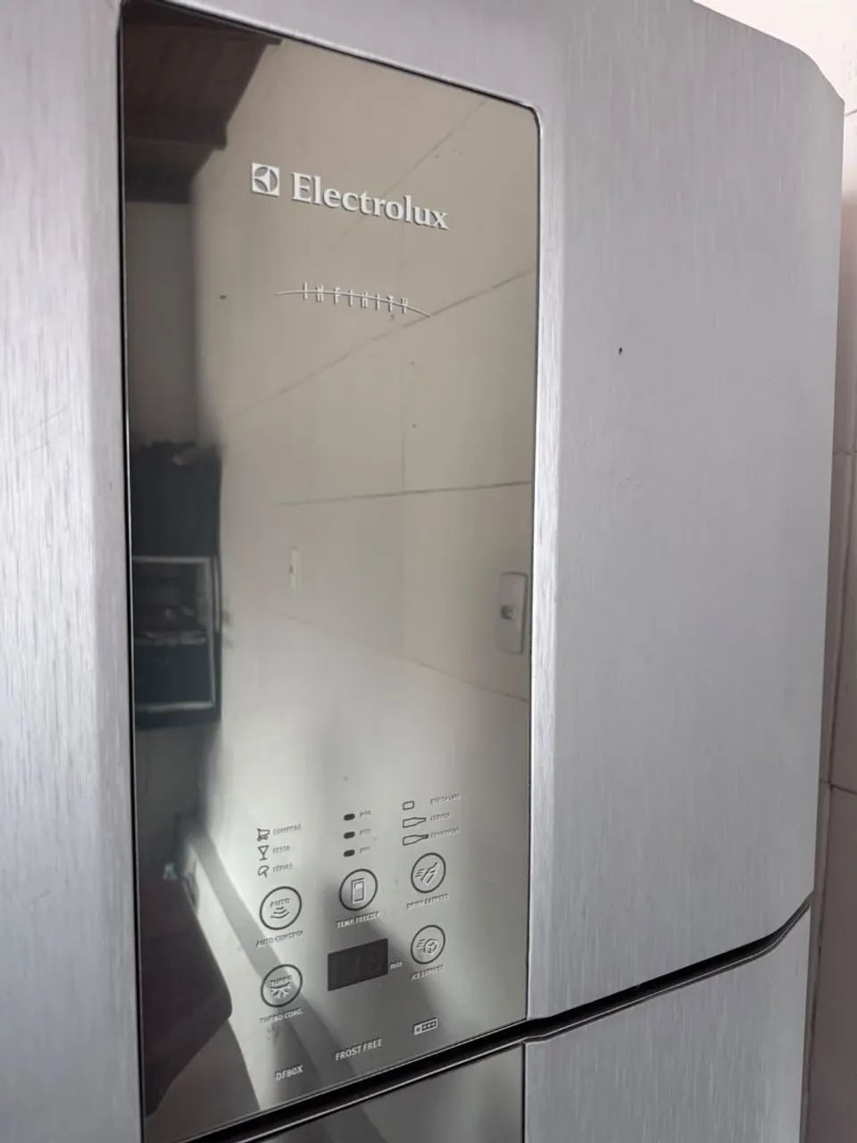 Vendo geladeira Electrolux Infinity 553 L - Foto 3