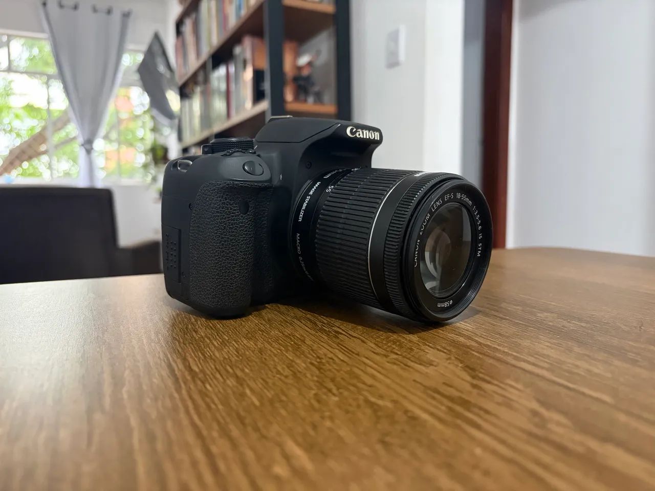 Câmera profissional + 01 lente + capa + carregador + acessórios