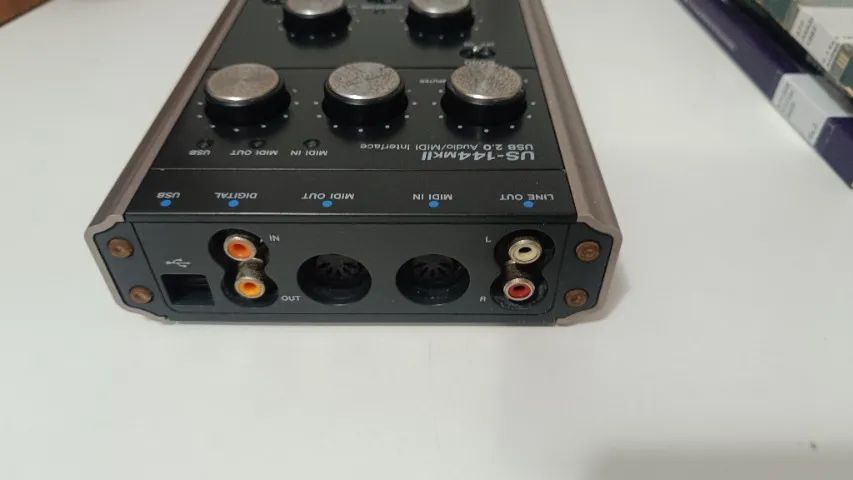 Interface de Áudio TASCAM US 144 MKII - Foto 3
