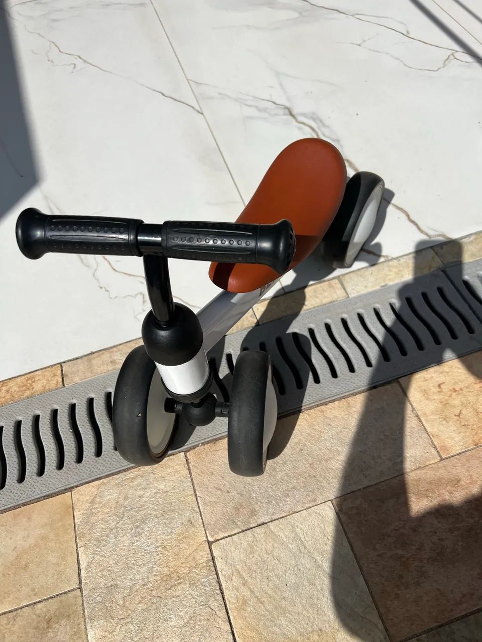 Bicicleta de equilibrio importada - Foto 4