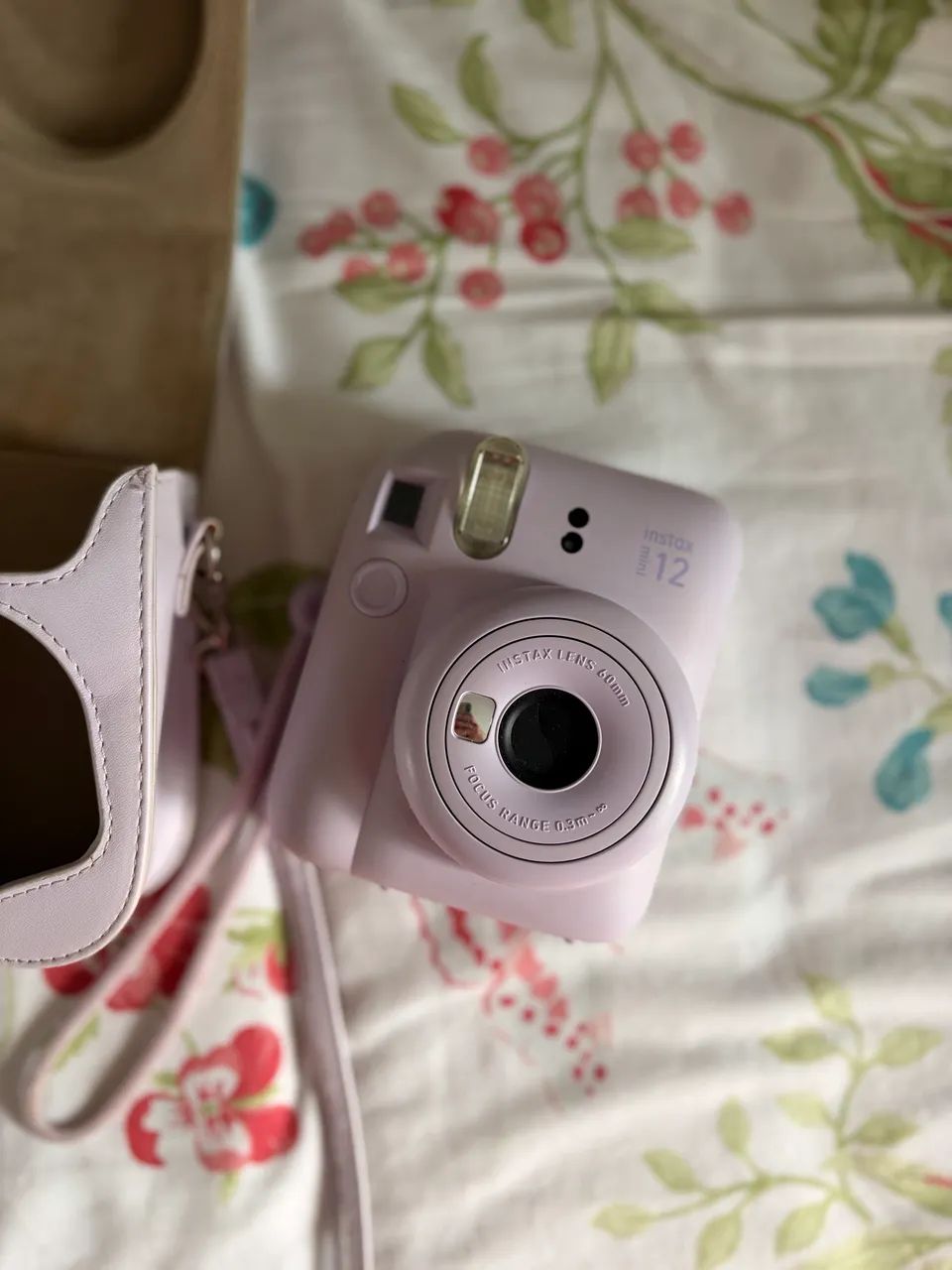 Câmera Instax Mini 12 + Capa - PRATICAMENTE NOVA  - Foto 3