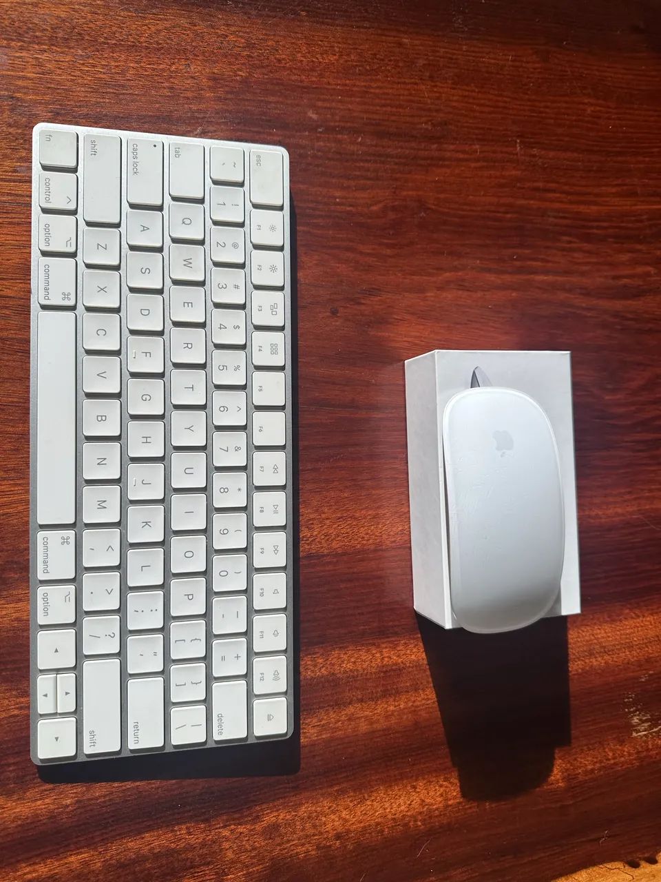 MacBook Air Midnight com Magic Mouse e Keyboard - Notebooks