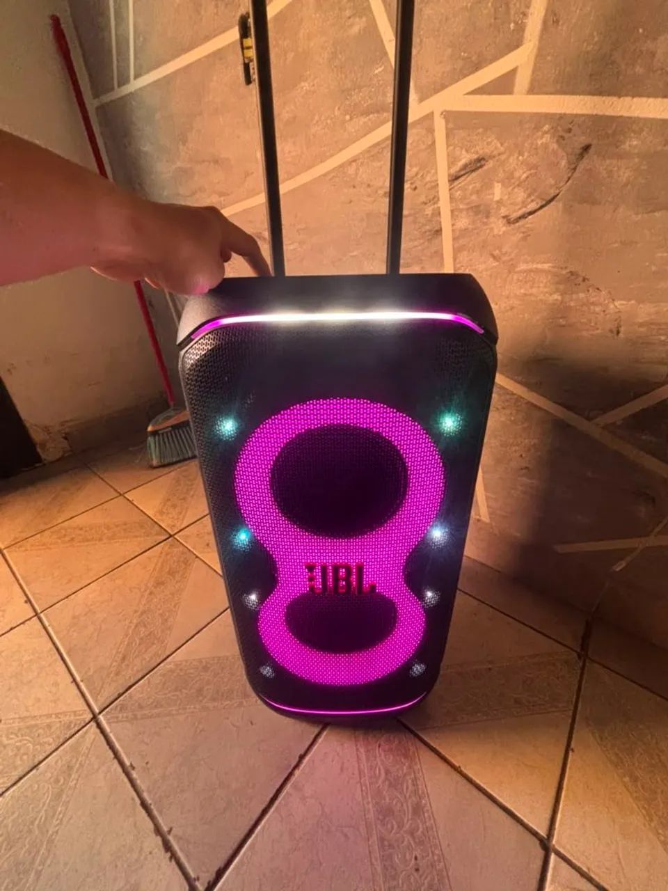 Caixa JBL 320