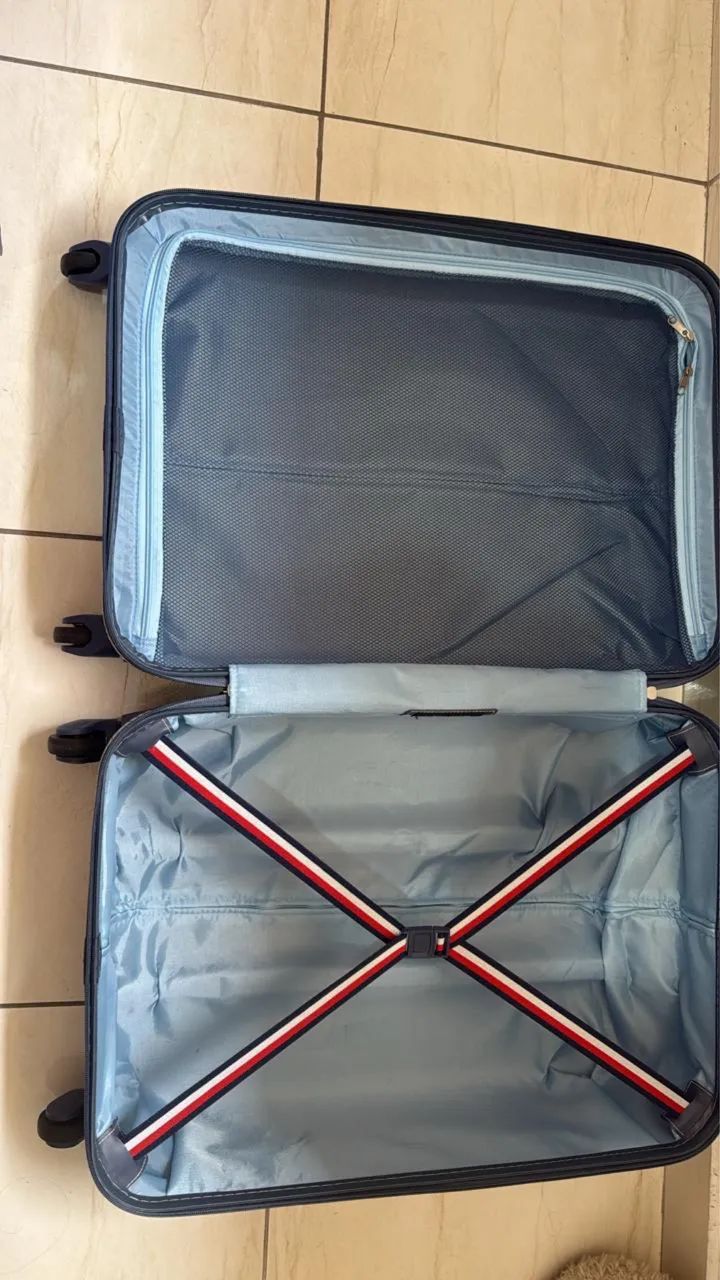 Mala de viagem Tommy Hilfiger azul usada pouquíssimas vezes  - Foto 4