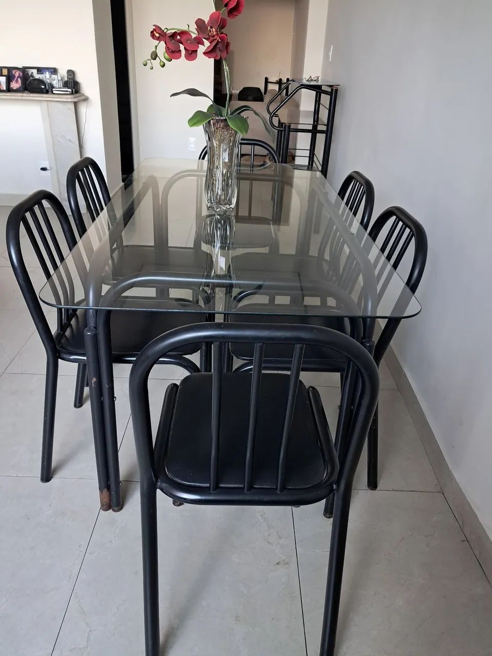 Mesa tubular/6 cadeiras com tampo de vidro