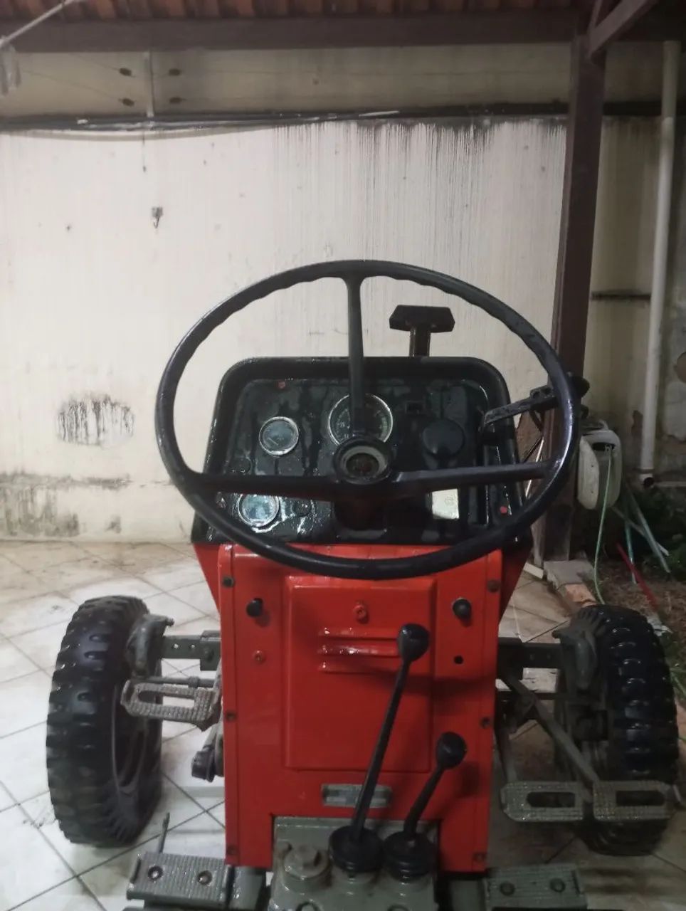 Trator Massey Ferguson modelo 235 - Foto 4