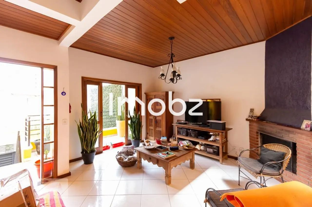 Casa à Venda - Panamby, 3 Quartos, 240 m2