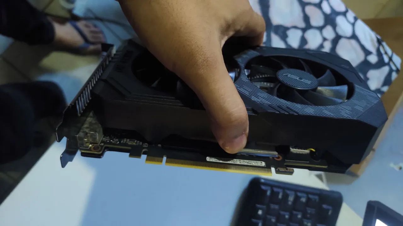 Asus Tuf gaming 1660 super  - Foto 3