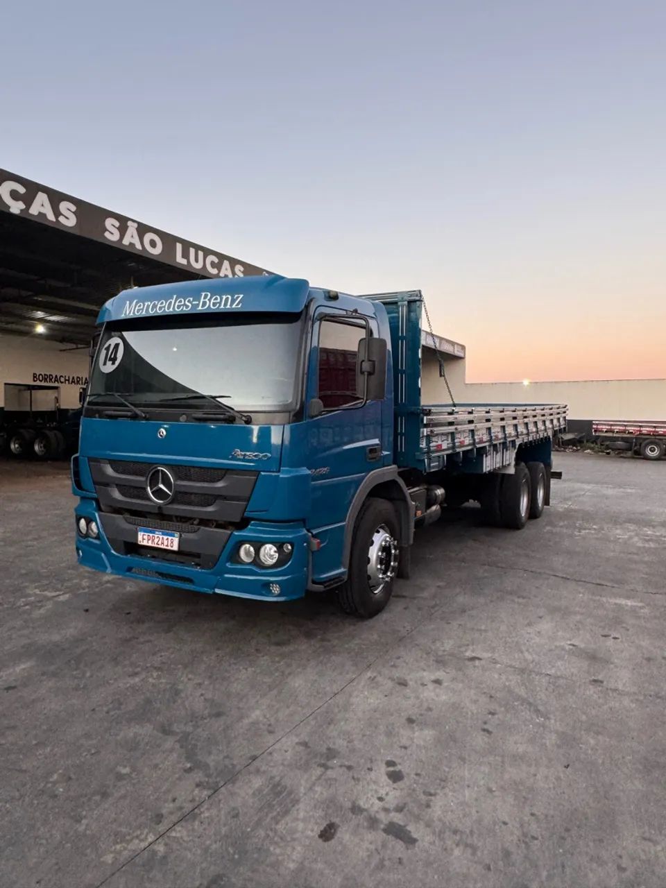 Atego 2426 bem novinho