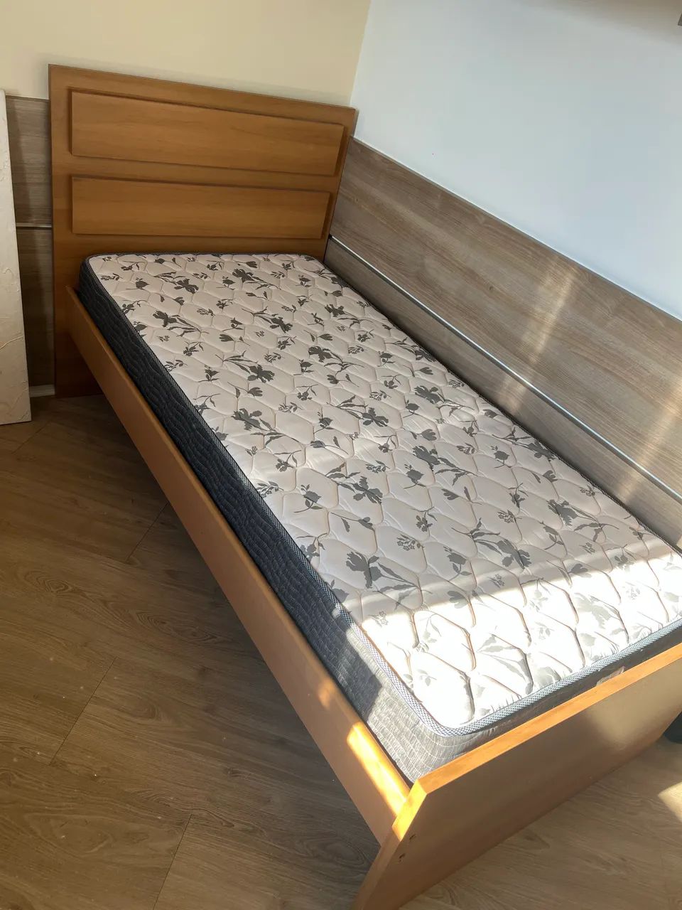 Cama de solteiro com colchão novo sem uso - Foto 5