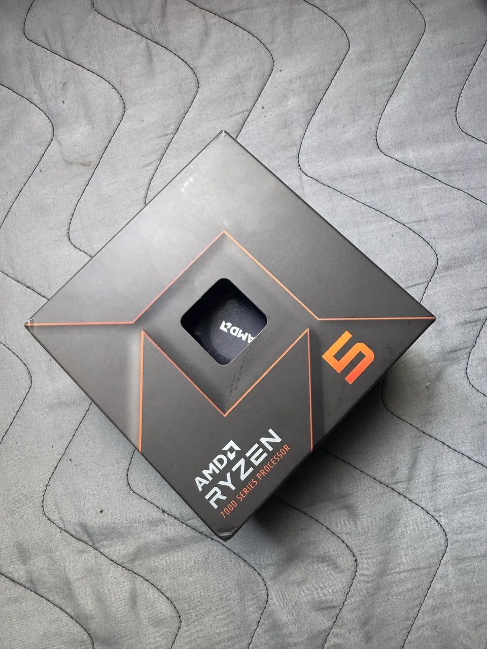 AMD Ryzen 5 7600 