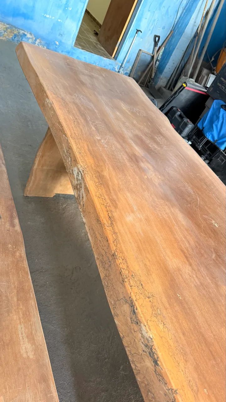 Mesa e bancos em madeira maciça  - Foto 3