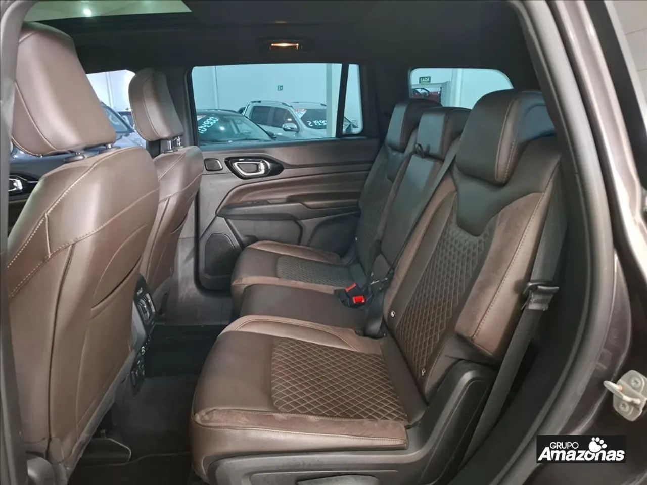 Jeep Commander Overl. TD380 2.0 4x4 Die. Aut., foto 14 de 20