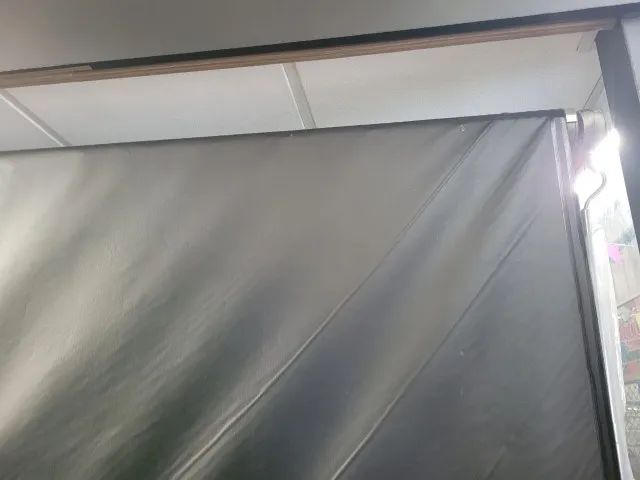 Toldo cortina para comércio 