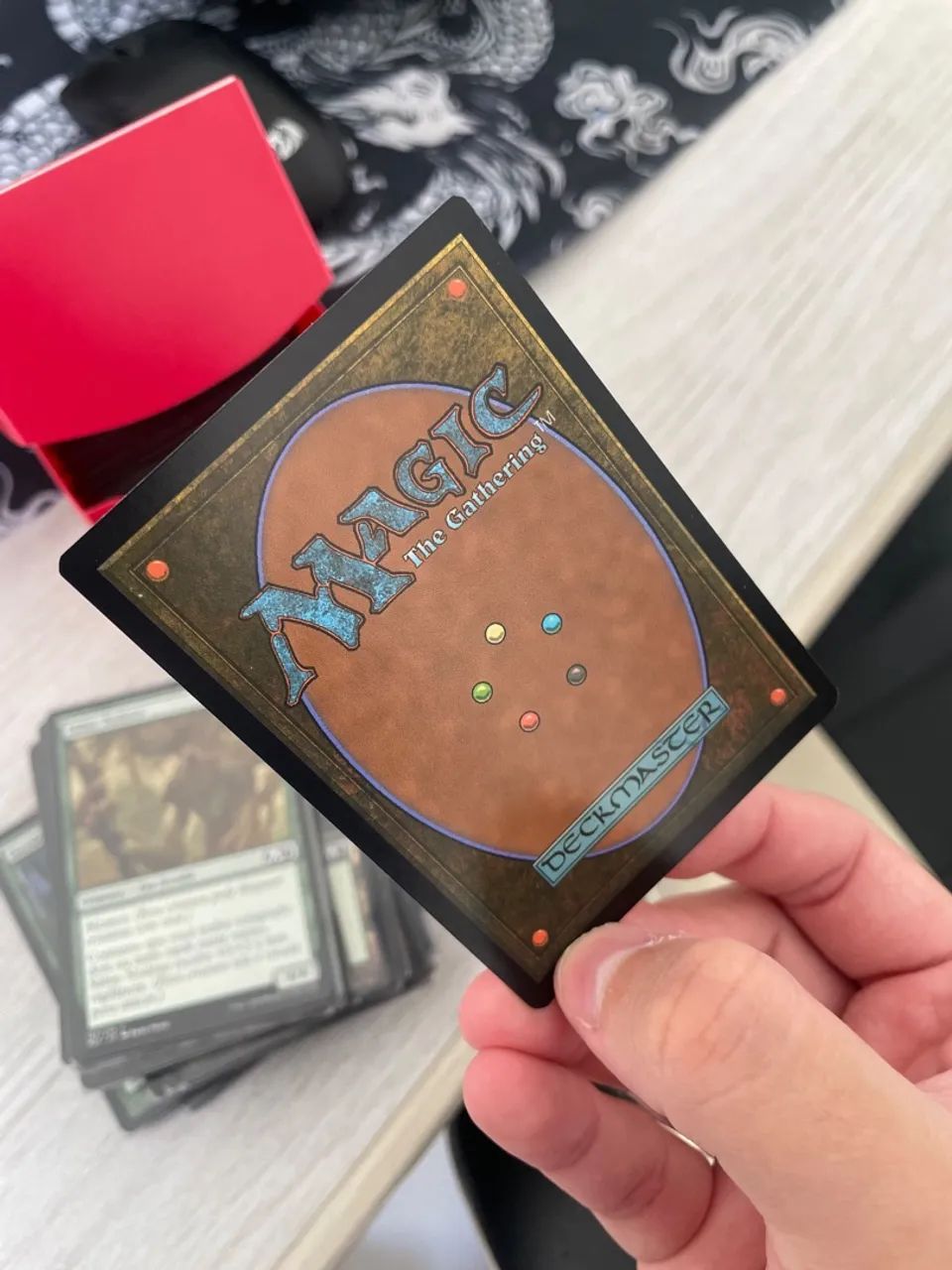 2 Decks Magic The Gathering - Verde e Vermelho + Sleeves + Deck Box