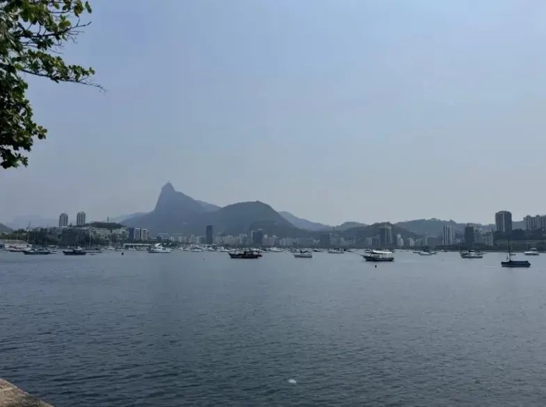 Casa Perfeita na Urca  480m² de Conforto e Modernidade