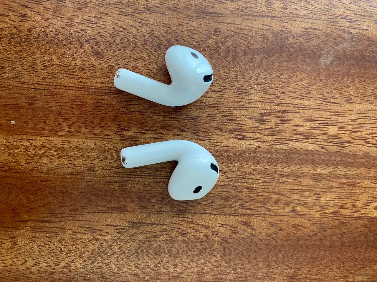 AirPods 4 SEM CAIXA - Foto 2