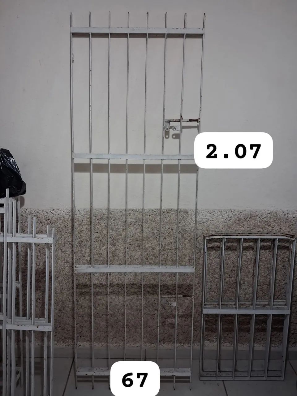 Vende-se Grades de proteção  - Foto 2