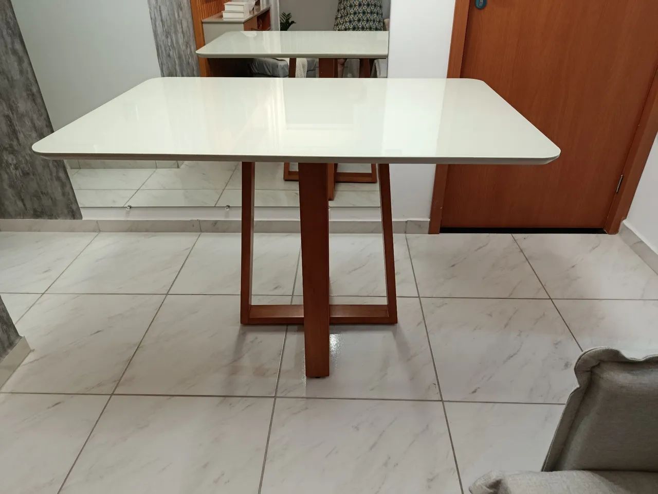 Vendo essa mesa sem as cadeiras  - Foto 3