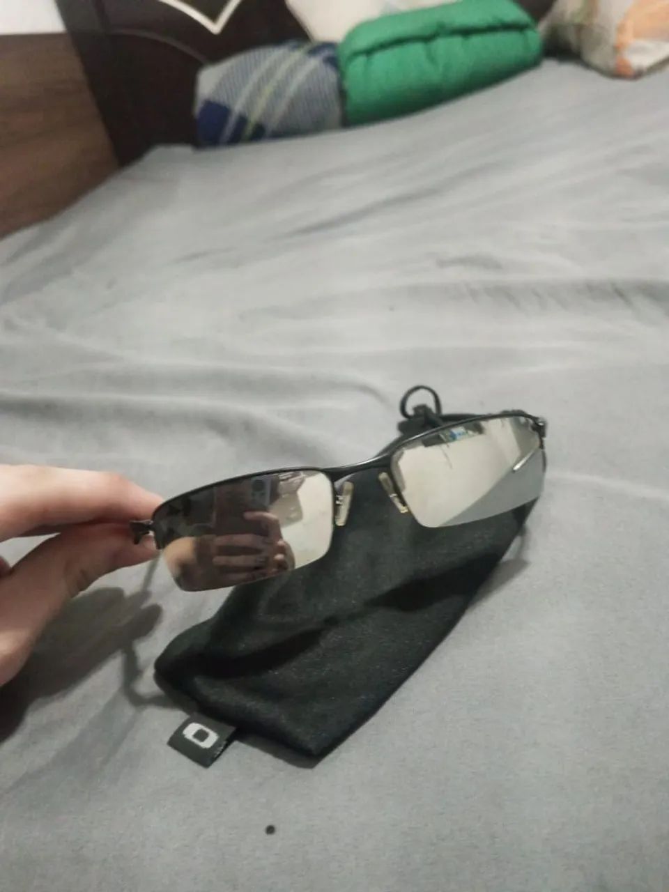 Lupa prata da Oakley 