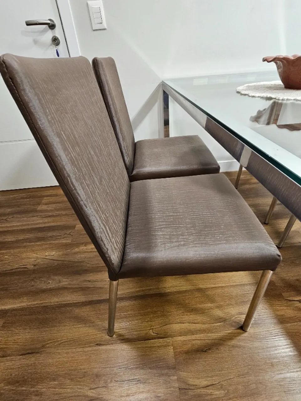 Conjunto mesa de jantar com 4 cadeiras (comporta 6 lugares) - Foto 3