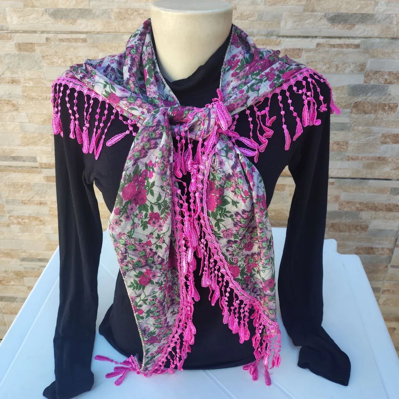 ? Xale de Renda Feminino - Para Todos os Estilos e Ocasiões ? R$ 35 cada"