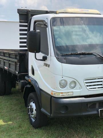 Mercedes Bens 715 carroceria - Foto 3