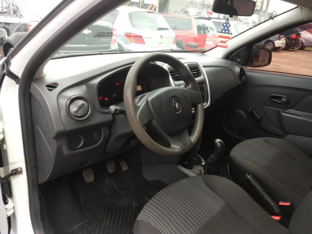 RENAULT LOGAN Authentique 1.0 - Foto 10