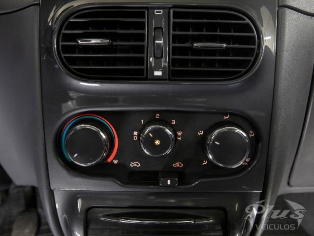 Fiat Palio Weekend ADVENTURE 4P - Foto 18