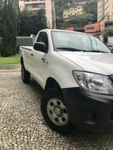 Vendo Toyota Hilux 2011 Diesel 4x4 Cabine Simples - Foto 2