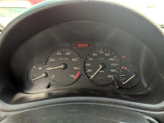 Peugeot 206 1.6 Presence 16V Flex 4P Manual - 2005 - Foto 5