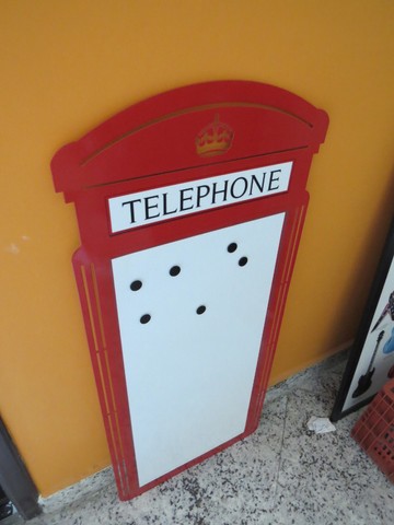 letreiro de ferro loja lousa branca cabine telefone inglaterra - Foto 3
