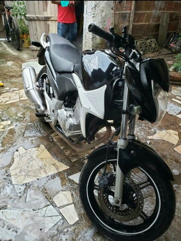 HONDA CB 300R