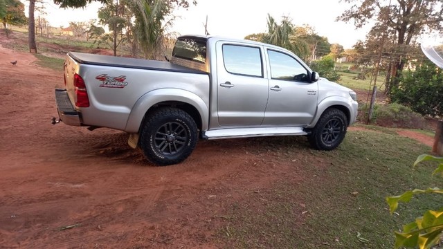 TOYOTA HILIX SRV IMPECAVEL