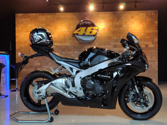 HONDA CBR 1000RR FIREBLADE 2011  ANÚNCIO REAL HANGAR 46 