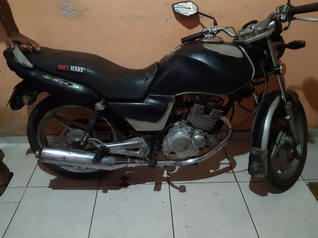 MOTO SUZUKI LEILÃO