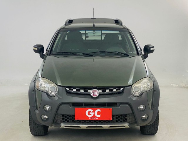 FIAT STRADA 1.8 CABINE DUPLA MANUAL- EM PERFEITO ESTADO