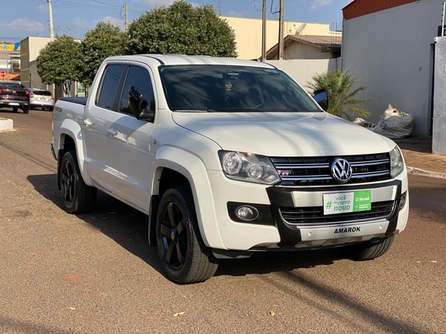 AMAROK HIGHTLINE CD 4X4 TURBO DIESEL COMPLETA 2015