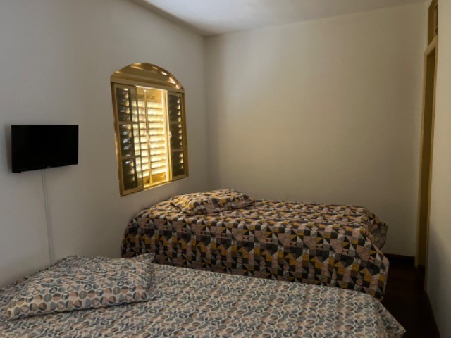 Sobrado 5 quartos sendo 4 suítes com abites para financiamento  - Foto 2