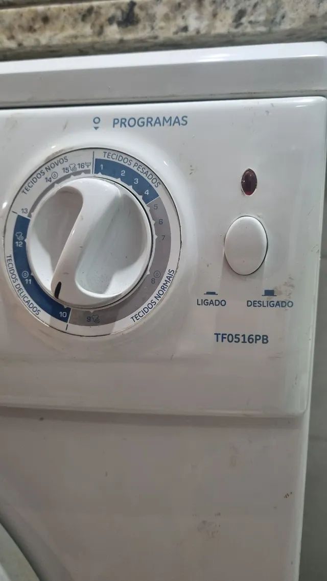 Máquina de Lavar-roupa. 