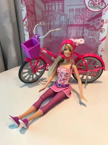 Boneca Barbie Ciclista com Bicicleta - Mattel