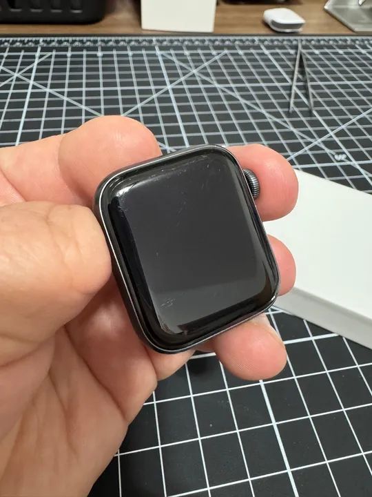 Deals Apple Series 6 Space Gray 40 mm Smart Watch