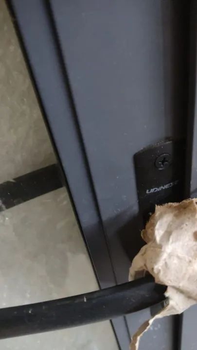 Porta em alumínio cinza com vidro inteiriço para area de serviço ou cozinja - Foto 3