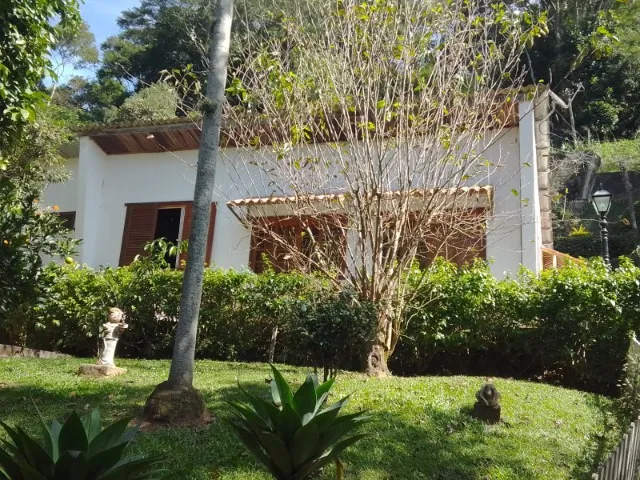 Vendo este lindo sítio em Mendes