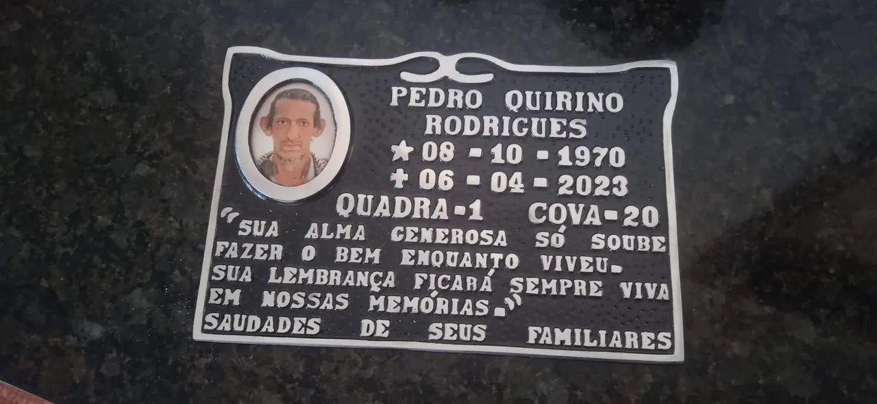Placas de túmulos  - Foto 4